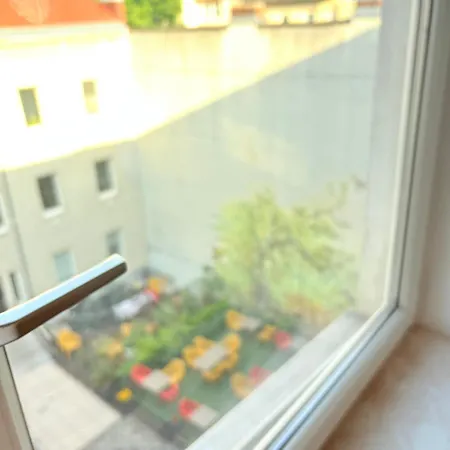 Beenie 6 Bed & Breakfast Linz