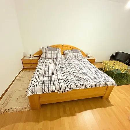 Beenie 6 לינה וארוחת בוקר